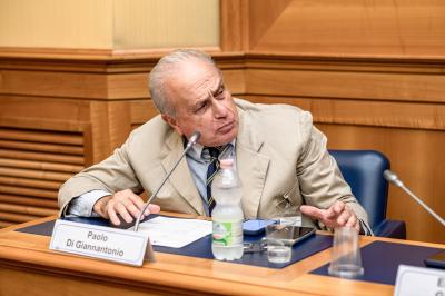 Paolo Di Giannatonio, giornalista televisivo e moderatore della conferenza stampa