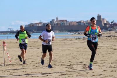 La corsa in riva al mare