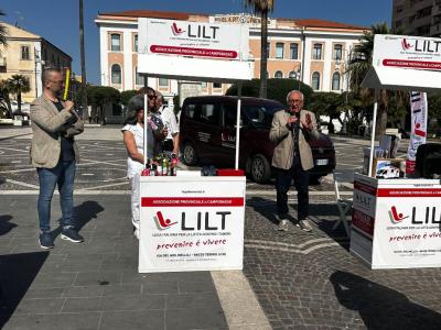 L'inaugurazione dell'ambulatorio mobile