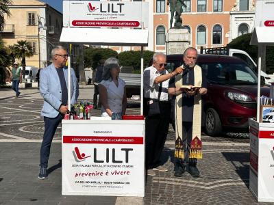 L'inaugurazione dell'ambulatorio mobile