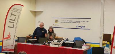 Un momento della consegna dei macchinari