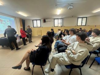 Divulgazione Prevenzione Dermatologica all'Alberghiero De Cecco